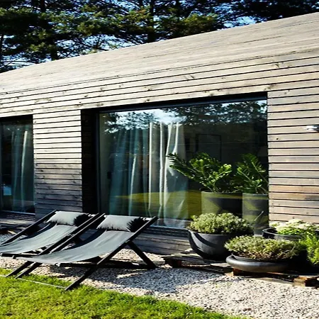 Quaint Holiday In With Sauna, Jacuzzi آيويل